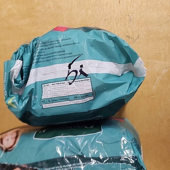 Depend Women's 17x Count Fresh Protection Ultimate Absorbency Underwear, sz XL - Picture 3 of 3